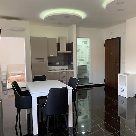 Mondo Suites Apartments Naples Exterior photo
